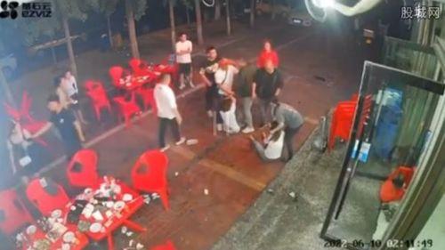 唐山烧烤目击爆料视频,目击者爆料揭露惊人一幕 第2张 唐山烧烤目击爆料视频,目击者爆料揭露惊人一幕 第2张